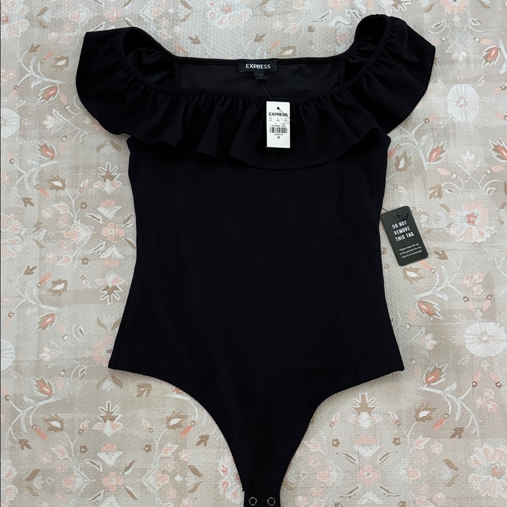 EXPRESS Ribbed Black Off Shoulder Ruffled Bodysuit XS New With Tags